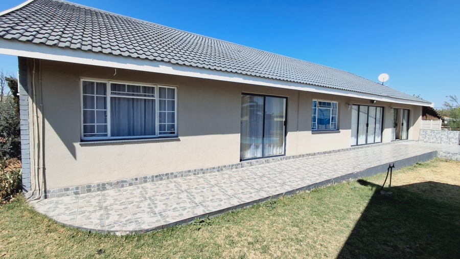 4 Bedroom Property for Sale in Roodia Free State